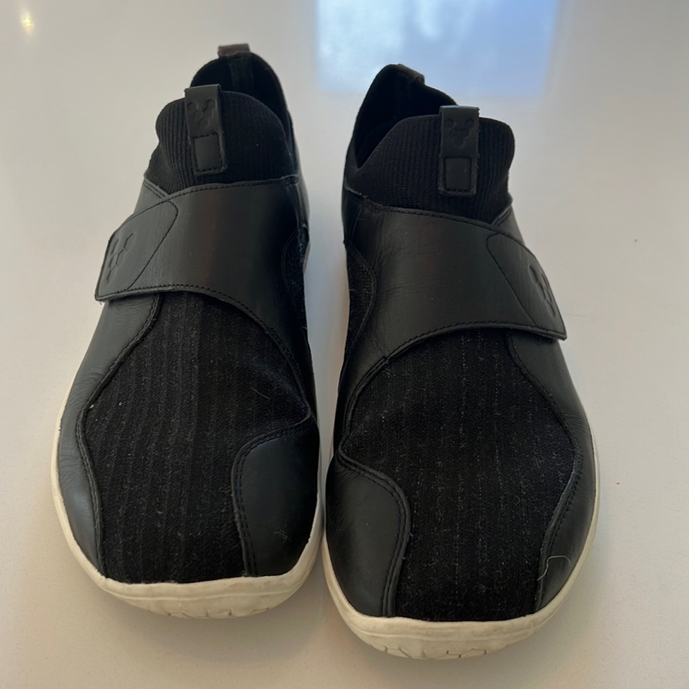 Vivo barefoot walking slip ons